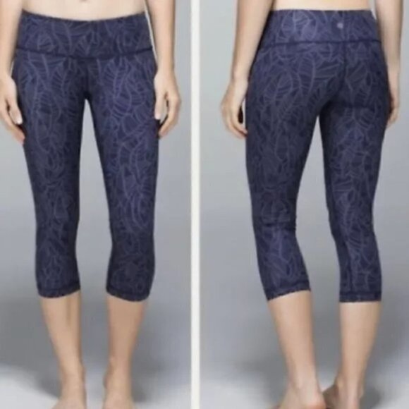 Lululemon Wunder Under crops 6 like new banana leaf pattern - Picture 1 of 5